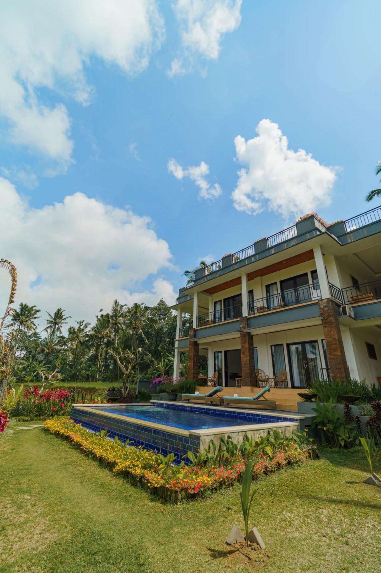 Adhidrawa Guest house *
